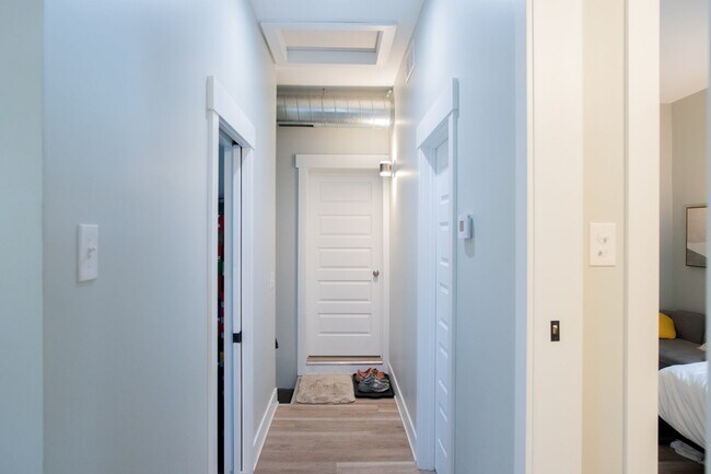 Building Photo - 800 Bridge St NW