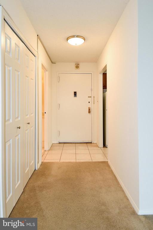 Building Photo - 5225 Pooks Hill Rd