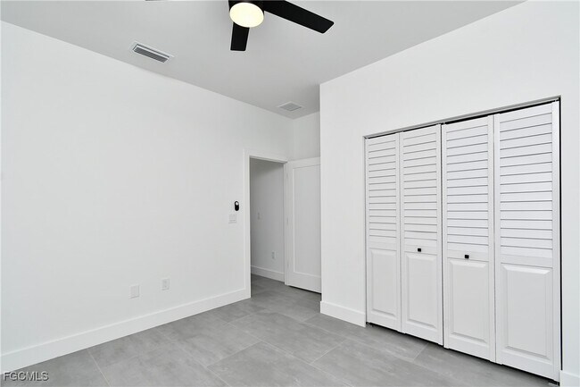 Building Photo - 706 Coolidge Ave