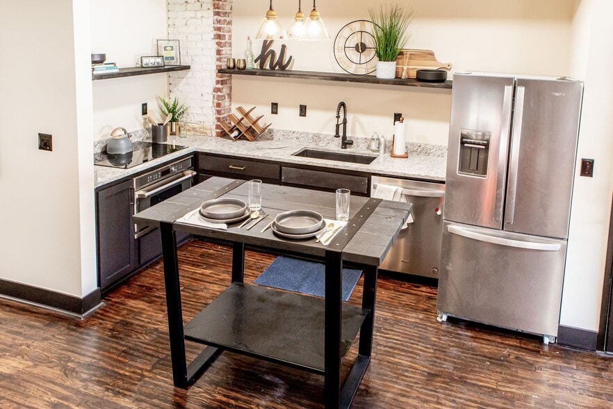 Interior Photo - Velencia