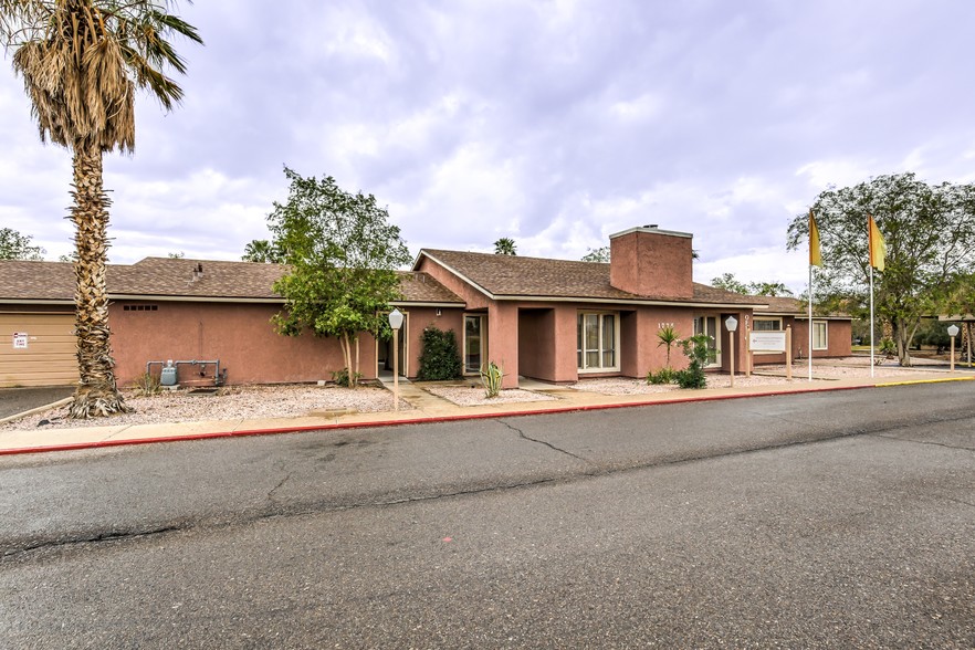 Building Photo - River Springs Apartments