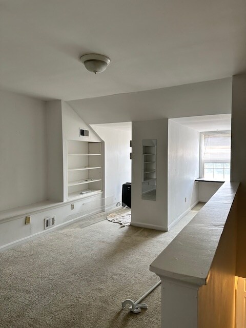 Loft - 612 N Oxford St