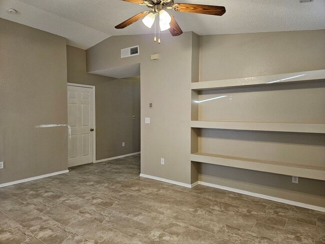 Building Photo - 12357 Tierra Inca Dr