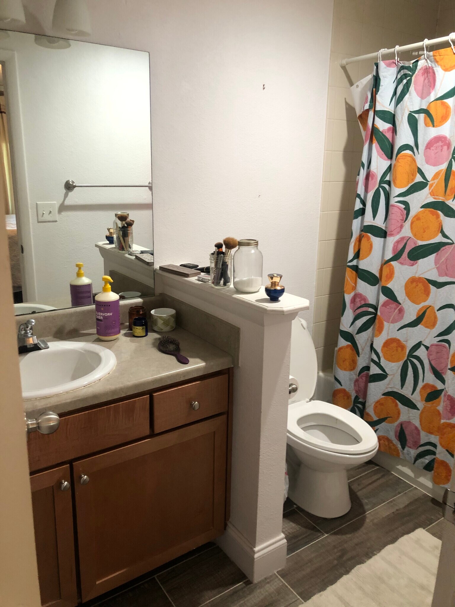 Bathroom 1 - 271 Alexandra Dr
