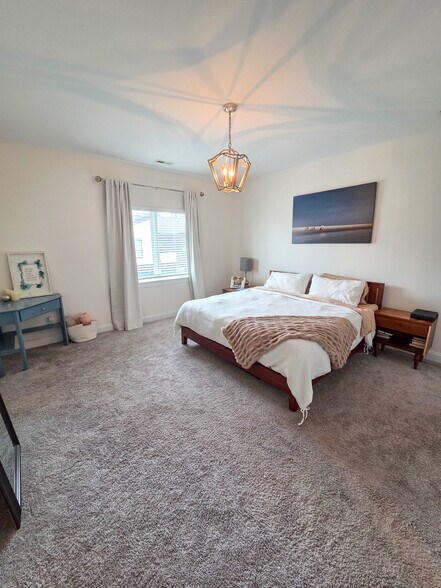 Master bedroom - 3125 Saint Elmo Ave