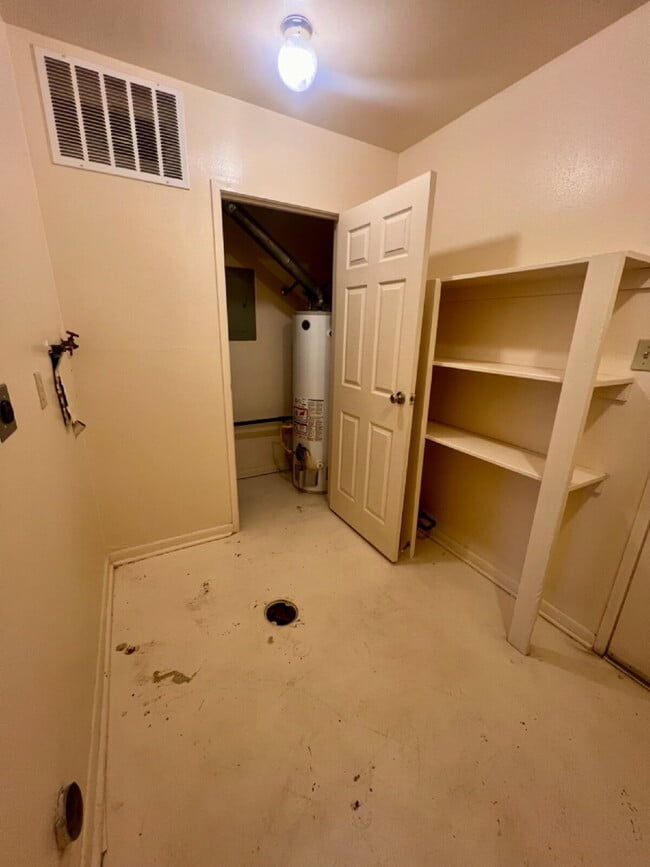 Building Photo - Three bedroom now ready