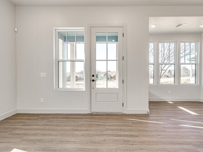 Building Photo - 29596 Memory Ln