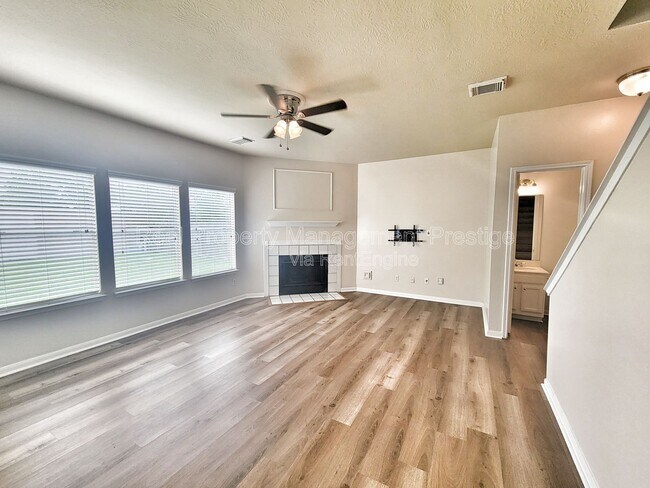 Building Photo - 2715 Sailors Moon Dr