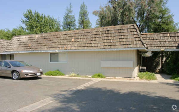 Primary Photo - 2619 Atwater Blvd