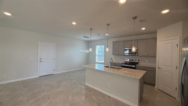 Building Photo - 5054 Holm Oak Dr