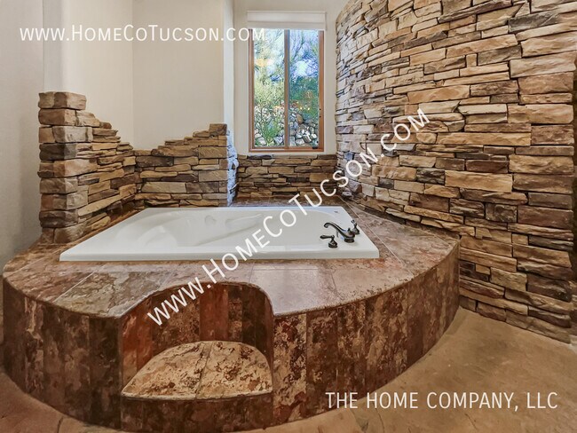 Building Photo - 1621 E Crimson Canyon Pl