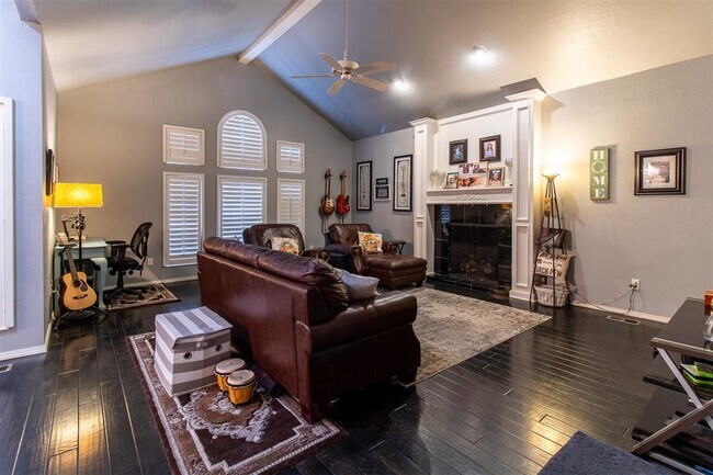 Building Photo - 2812 SW 109th St