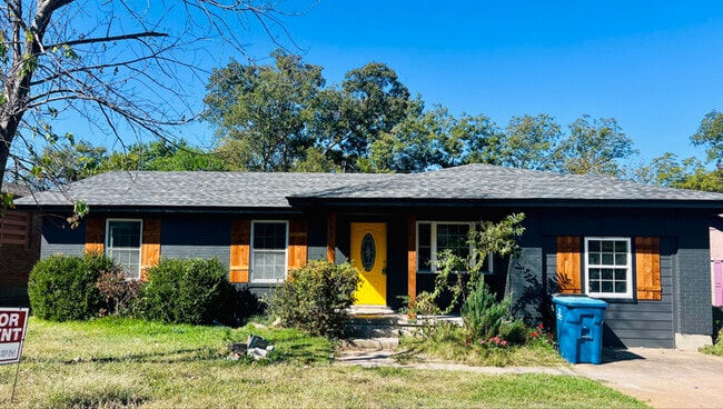 Building Photo - 901 Leeper Dr