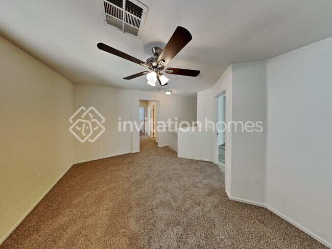 Building Photo - 4121 W Irwin Ave