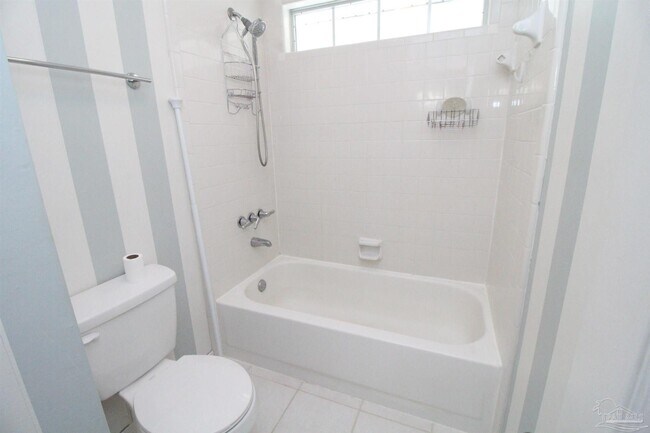 Building Photo - 8154 Treetop Ln