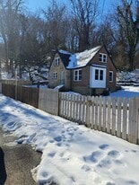 Building Photo - 2231 Graebe Ave