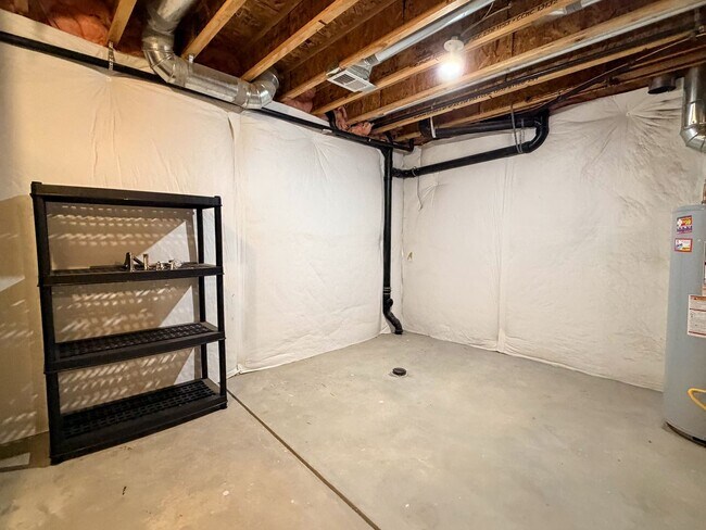 Building Photo - 12723 W Bowles Pl
