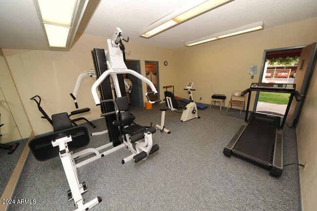 Building Photo - 1320 E Bethany Home Rd