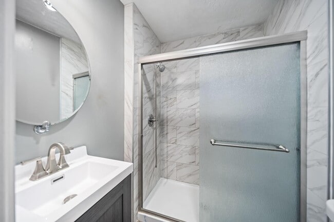 Building Photo - 746 Lancaster Ave