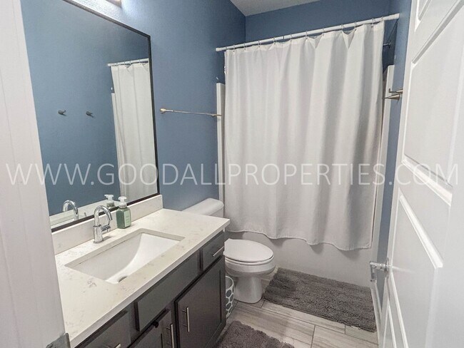 Building Photo - Modern 4 bedroom ranch in Waukee on a corner lot!