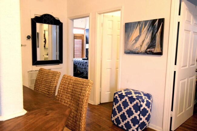 Building Photo - 2423 Avenue Q