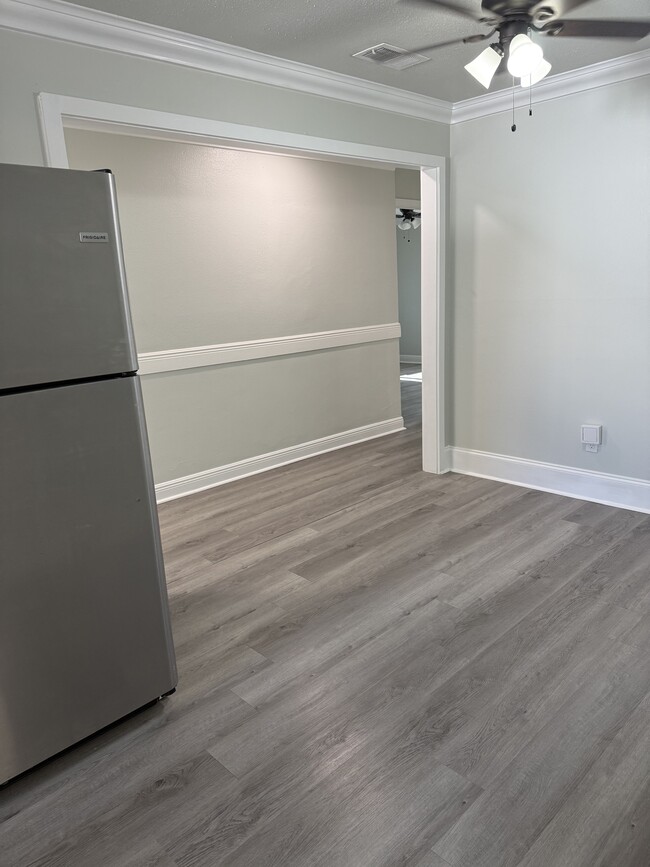 Building Photo - 1600 Maryland Ave