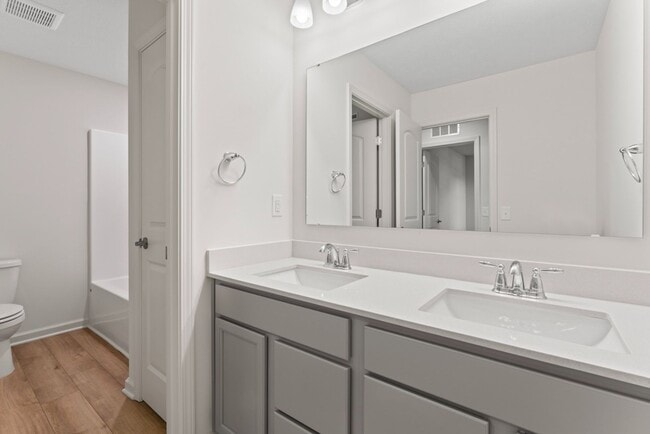 Building Photo - Luxury Townhome, Fishers Schools, Minutes from Shopping, Restaurants, and City Parks!