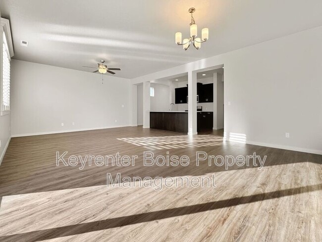 Building Photo - 2337 E Danzee Dr