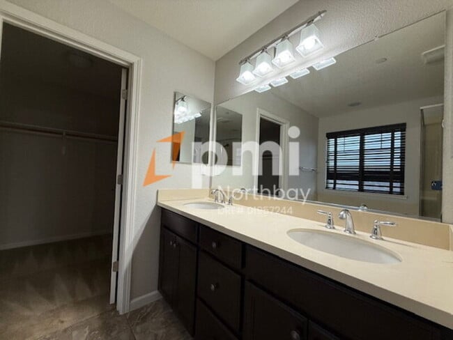 Building Photo - 1275 Dartmouth Cir