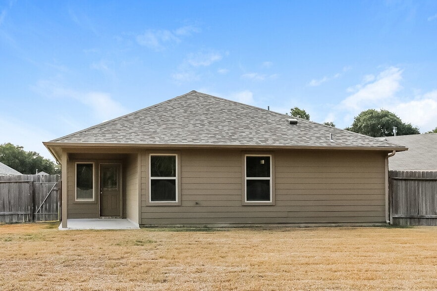 Building Photo - 23906 Paper Birch Ct