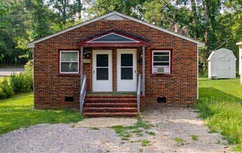 Building Photo - 1045 6th St