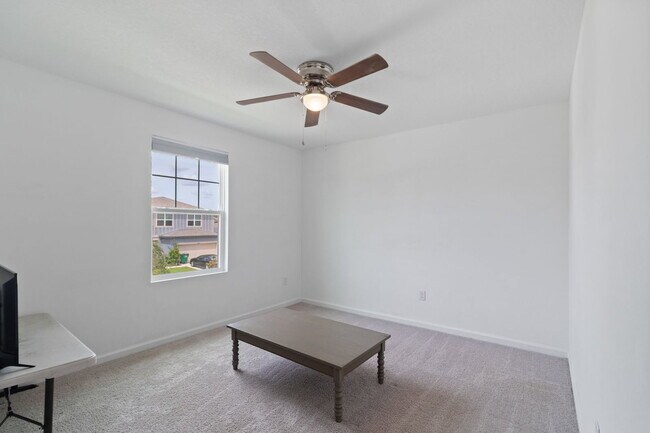 Building Photo - 35524 Eastbrook Ave