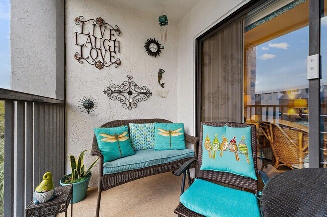 Building Photo - 1605 S US Hwy 1