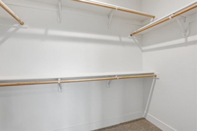 Building Photo - 631 Creative Way