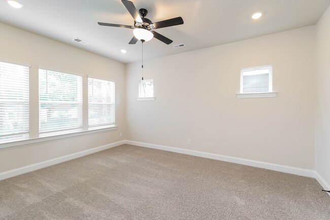 Building Photo - 3607 Corbett St