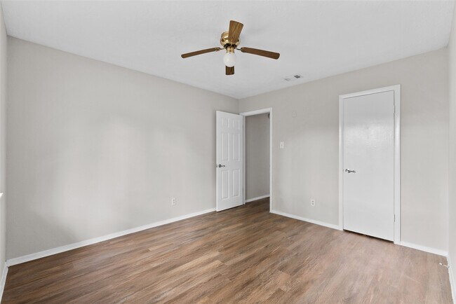 Building Photo - 2819 Sugar Wood Dr