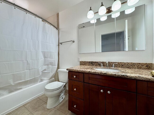 Building Photo - Highly sought-after Del Aire neighborhood!