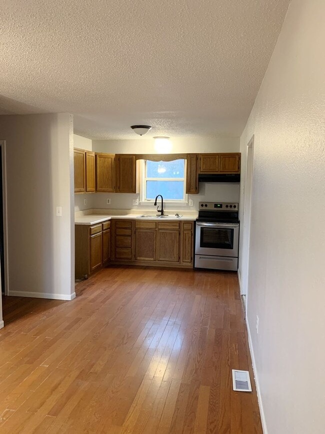 Building Photo - For Rent...4404 Wabash, Granite City