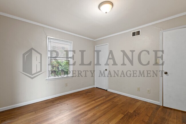 Building Photo - 1523 Matlock Dr