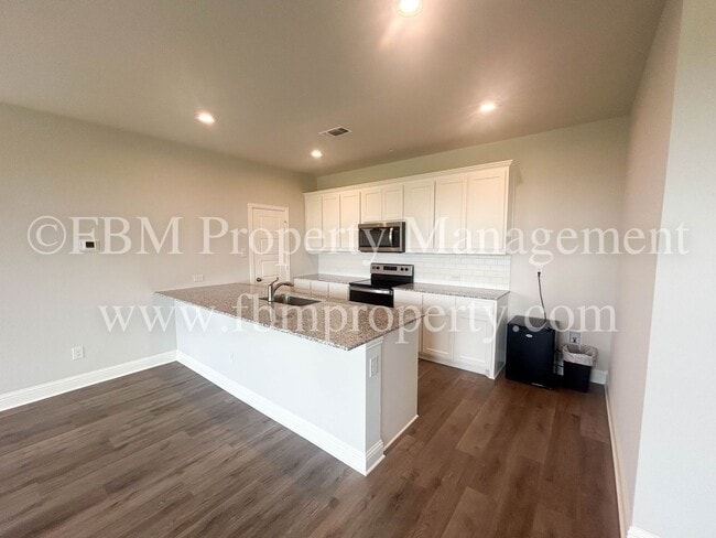 Building Photo - 2069 Layla Dr