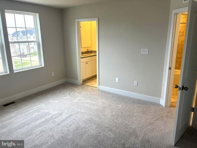 Building Photo - 7618 Johnnycake Rd