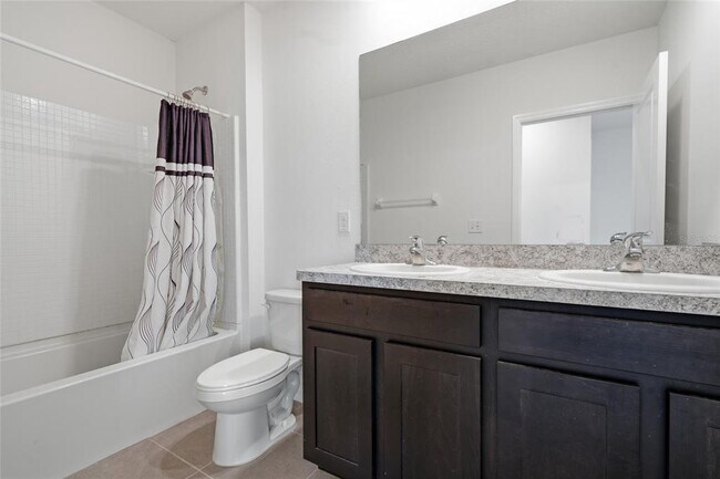 Building Photo - 32745 Pez Landing Ln