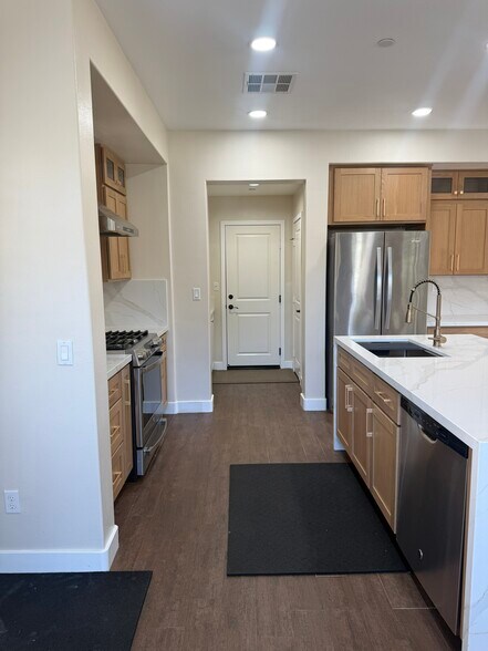 Building Photo - 21725 Bene Dr