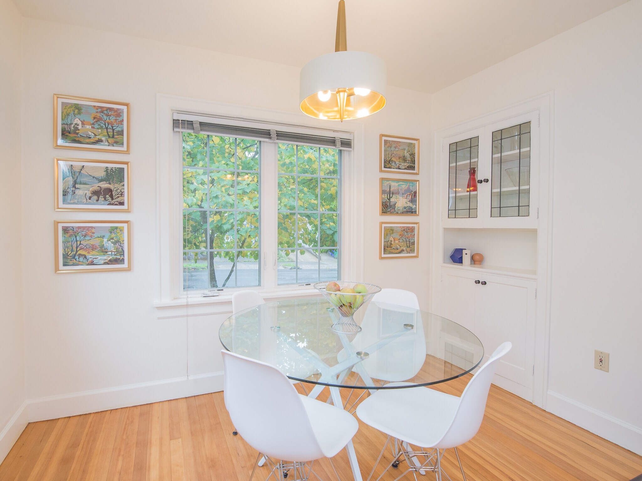 Building Photo - 2323 SE Pine St