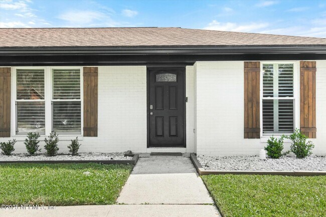 Building Photo - 3545 Tidal Marsh Dr
