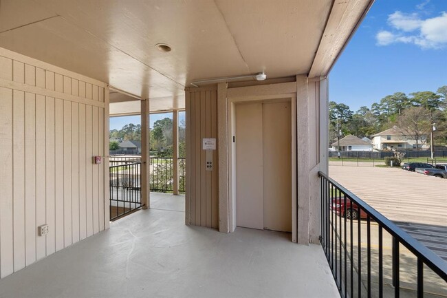 Building Photo - 15575 Marina Dr