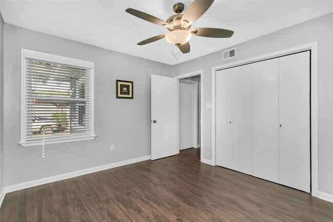 Building Photo - 3262 Kristen Dr