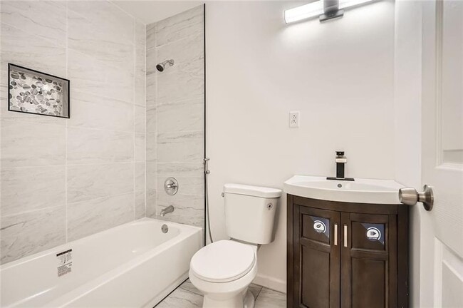 Building Photo - 4201 Regal Ridge Rd