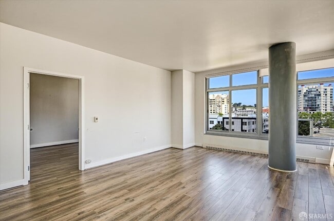 Building Photo - 1310 Fillmore St