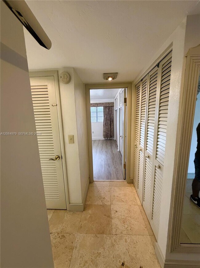 Building Photo - 7550 SW 82nd St
